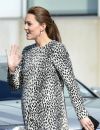  Pour visiter le musée "Turner Contemporary" à Margate, le 11 mars, Kate Middleton avait opté pour un manteau Hobbs à l'imprimé dalmatien, déjà porté quand elle attendait George. 