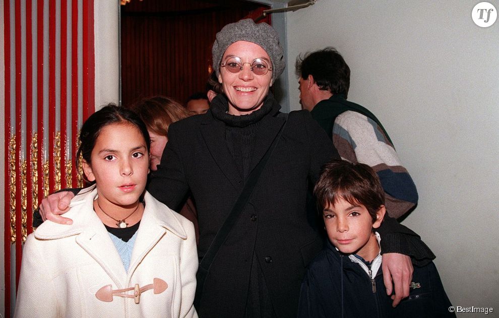 Cendrine Dominguez avec ses enfants Léa et Léo