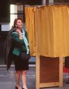 Une femme allant voter à l'élection présidentielle de 1988.