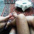La réalisatrice algérienne Sofia Djema invite les femmes et les hommes a  posté des photos de leurs jambes pour désacraliser cette partie du corps.