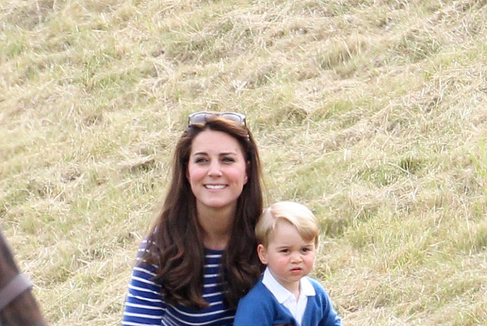 Kate Middleton et le prince George venus assister à un match de polo au Beaufort Polo club de Tetbury le 14 juin 2015