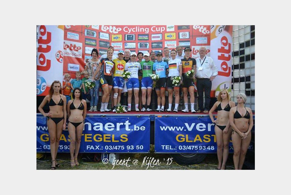 Le podium sexiste de l'arrivée du Flanders Diamond Tour, dimanche 14 juin, une course professionnelle de cyclisme féminin.