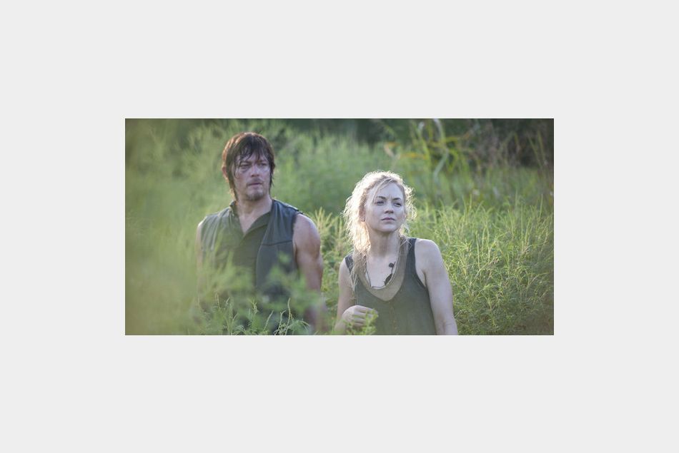 Beth (Emily Kinney) et Daryl (Norman Reedus) dans The Walking Dead