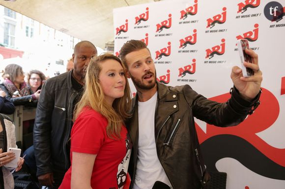 M Pokora à Lille en 2015 lors d'une émission de radio pour NRJ en marge de sa tournée R.E.D.