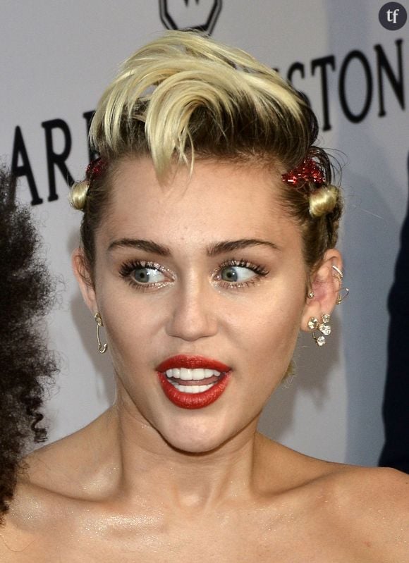 Miley Cyrus à la soirée Amfar à New York le 16 juin 2015