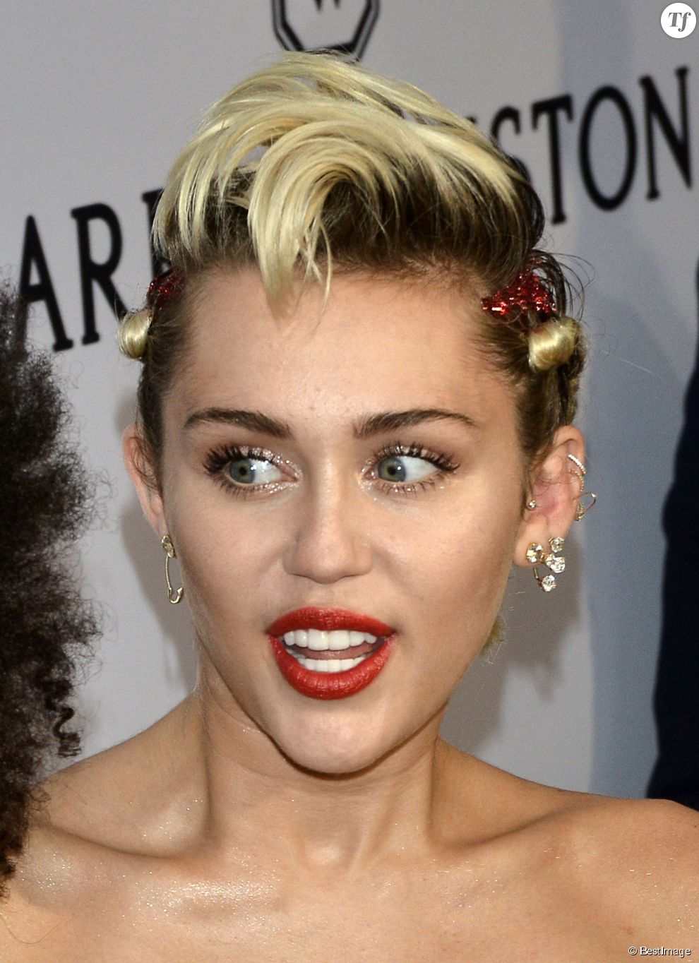 Miley Cyrus à la soirée Amfar à New York le 16 juin 2015