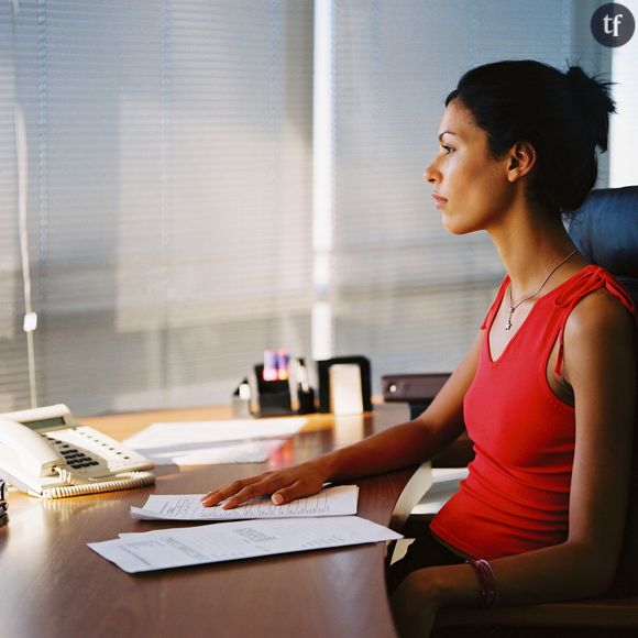 Est-ce qu'on a le droit de se mettre en débardeur au bureau quand il fait chaud ?