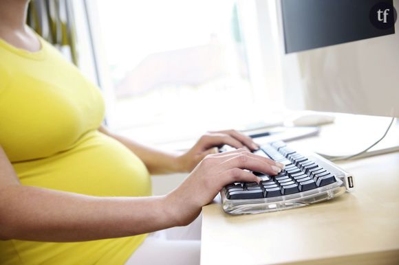 Canicule, chaleur : comment survivre au travail quand on est enceinte ?