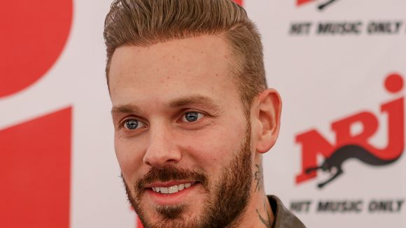 M Pokora : il n'en peut plus de la canicule