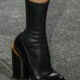 Défilé prêt-à-porter automne-hiver 2015-2016 : boots Givenchy.