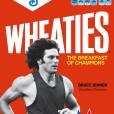  Bruce Jenner sur les boîtes de la marque de céréales Wheaties après avoir obtenu la médaille d'or du Decathlon aux Jeux Olympiques de 1976. 