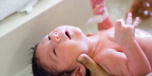 Manifestations : les sages-femmes redescendent dans la rue