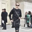  Molly Bair quitte le défilé Chanel lors de la Fashion Week prêt-à-porter Automne-Hiver 2015-2015 le 10 mars 2015 