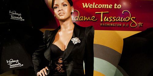 Rihanna a sa statue de cire chez Madame Tussauds - Photo