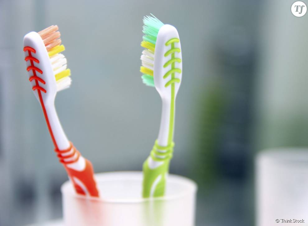 Verre à brosses à dents : quand la propreté rencontre la saleté