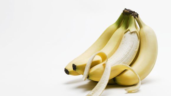 Comment blanchir mes dents avec une peau de banane