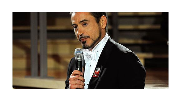 Cinéma : Robert Downey Jr dans le rôle de l'avocat Perry Mason - vidéo