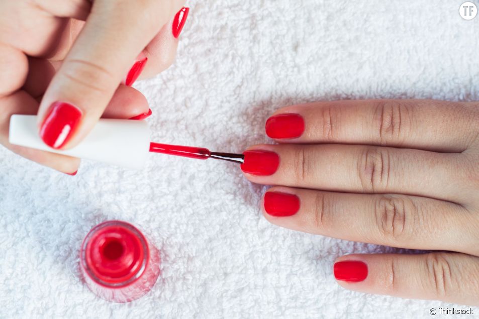 10 Astuces Imparables Pour Faire Tenir Son Vernis Plus Longtemps Terrafemina