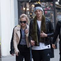 Ash Stymest : 4 trucs à savoir sur le mannequin très proche de Lily-Rose Depp (photos)