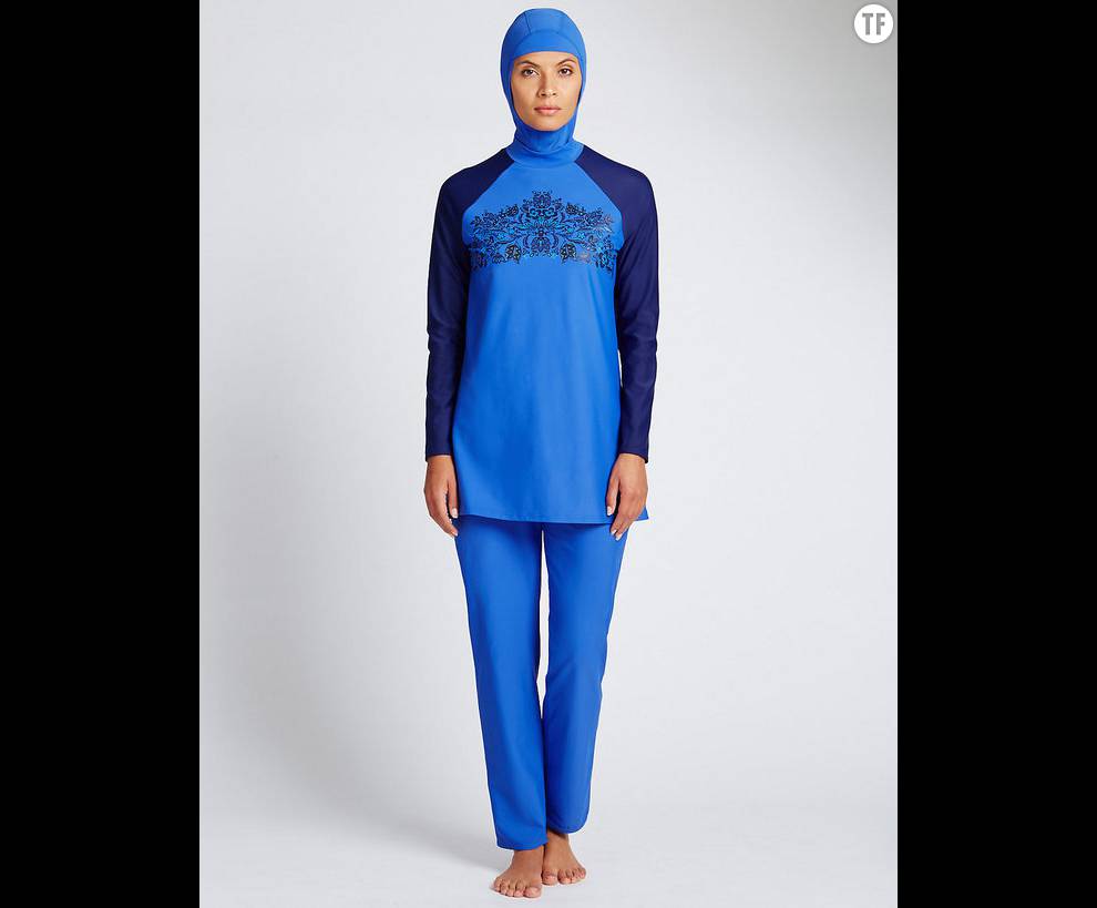Le burkini M&amp;amp;S en bleu (photo du  site Internet  M&amp;amp;S)