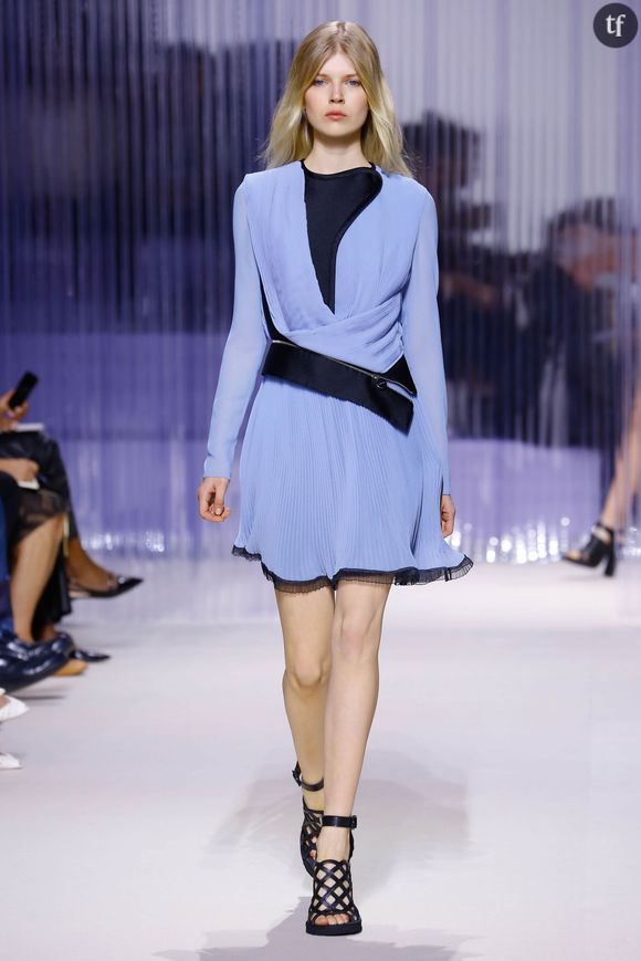 Le bleu serenity chez Carven.