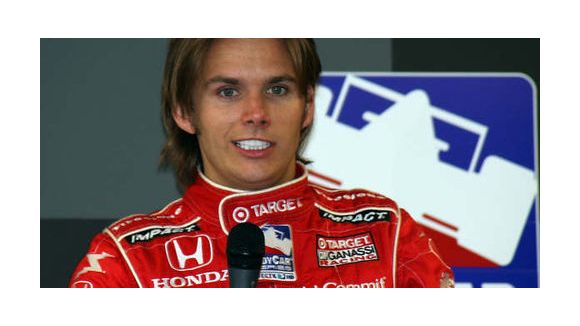 Accident IndyCar : mort en direct de Dan Wheldon au Grand Prix de Las Vegas - vidéo