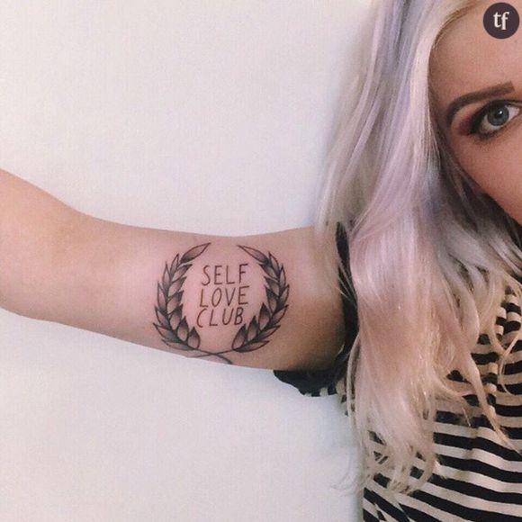 Le tatouage Self Love Club est partout sur Instagram