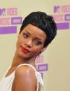 La coupe courte de Rihanna.