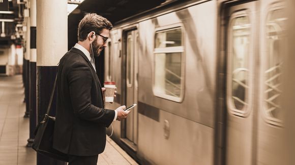Mater du porno dans le métro, un phénomène qui ne fait pas rire les Londoniens