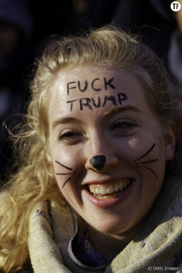 Une manifestante à la Women's March de Paris