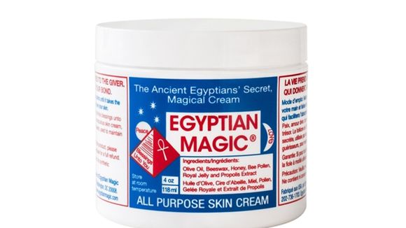 Crème Egyptian Magic : c'est quoi ce produit miracle dont les stars raffolent ?