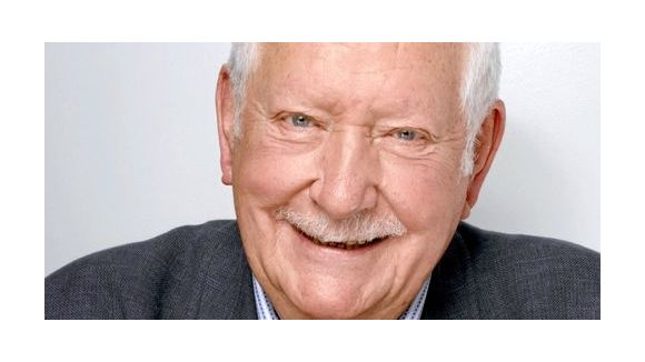 Pierre Bellemare devient chanteur !