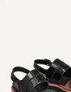  Sandales à plateforme Zara, 29,99€ 