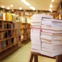 Des antiféministes attaquent une librairie et se font troller en retour