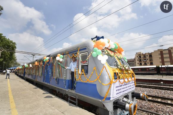 L'Inde lance des trains écolos à l'énergie solaire