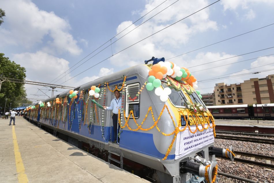 L'Inde lance des trains écolos à l'énergie solaire