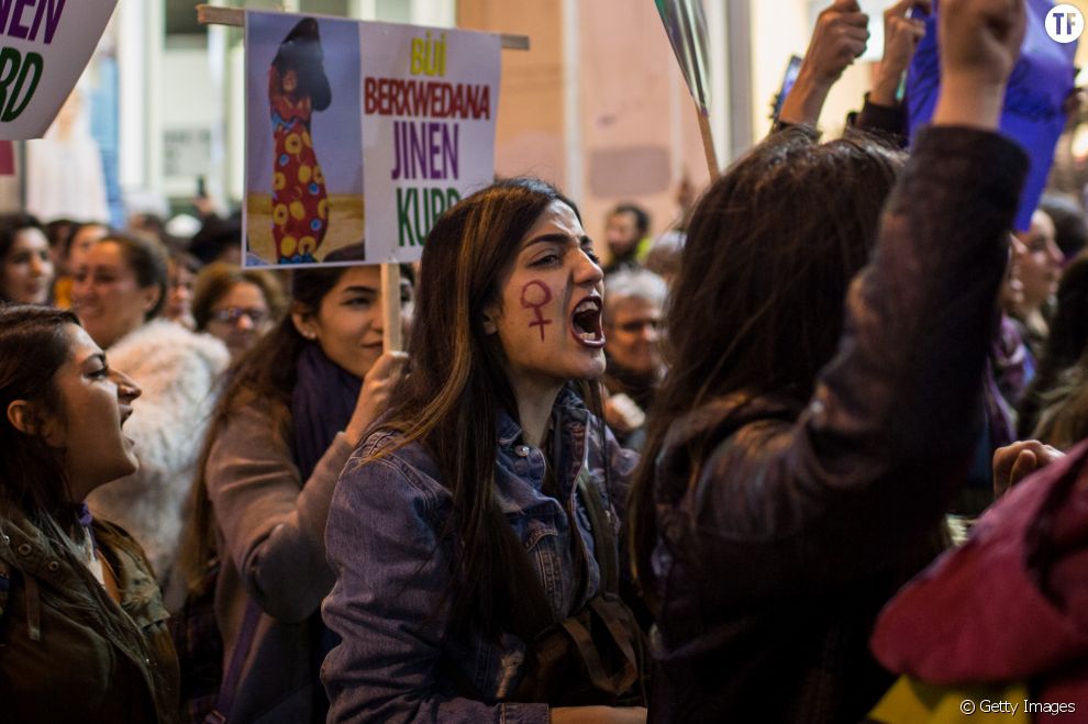  Femmes manifestant lors de la Journée internationale des droits des femmes à Instanbul le 8 mars 2017 