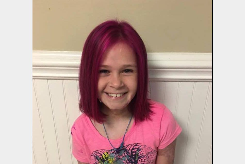 Pourquoi cette maman a laissé sa fille se teindre les cheveux en rose