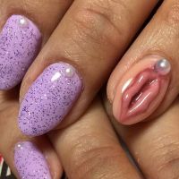 Vagins peints sur les ongles : la nouvelle tendance qui fait le buzz sur Instagram