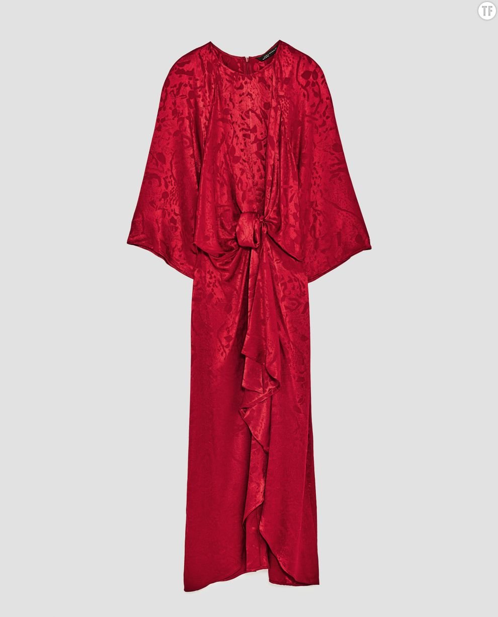     Robe rouge en jacquard Zara, 59,95 euros  