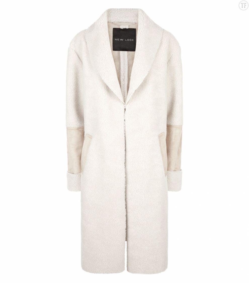  Manteau long en peau lainée New Look, 69,99€ 