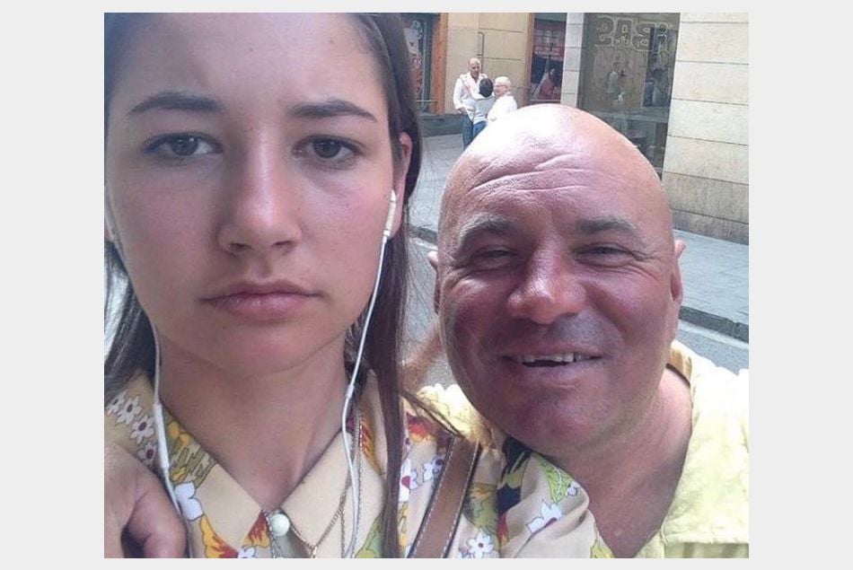 Harcèlement de rue : elle fait des selfies avec les relous qui l'accostent