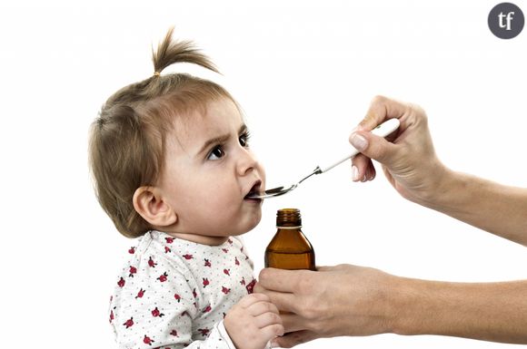 Comment donner facilement un médicament à un bébé