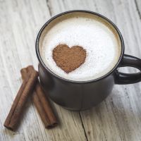 Pourquoi vous devriez ajouter de la cannelle à votre café