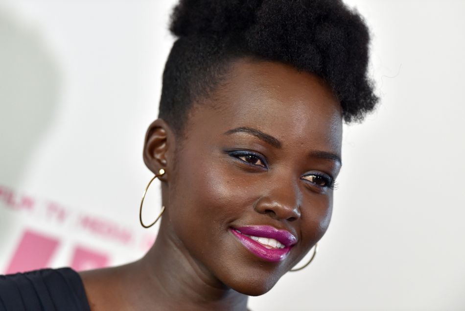 Le coup de gueule de l'actrice Lupita Nyongo'o contre ses cheveux afros photoshoppés