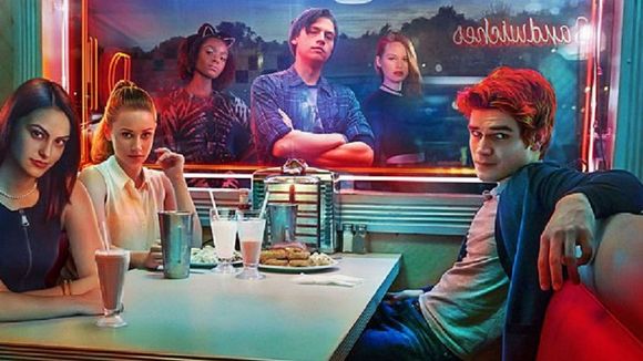 Riverdale saison 2 : Betty et Archie bientôt en couple ? (spoilers)