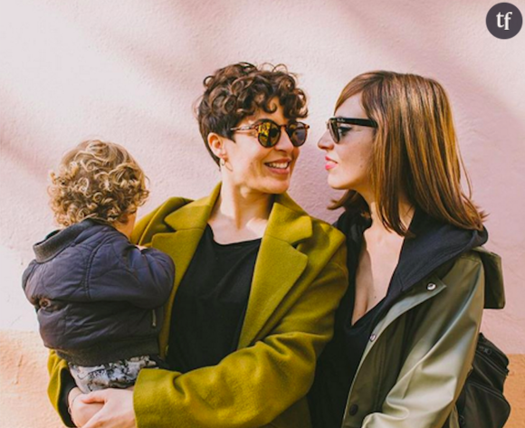 Instagram censure la photo de deux mamans espagnoles avec leur fils : le couple réplique