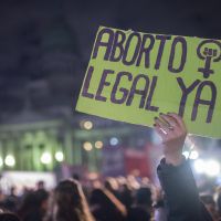 Une Argentine de 11 ans violée subit une césarienne après un refus de l'avorter