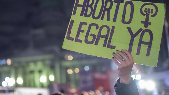 Une Argentine de 11 ans violée subit une césarienne après un refus de l'avorter