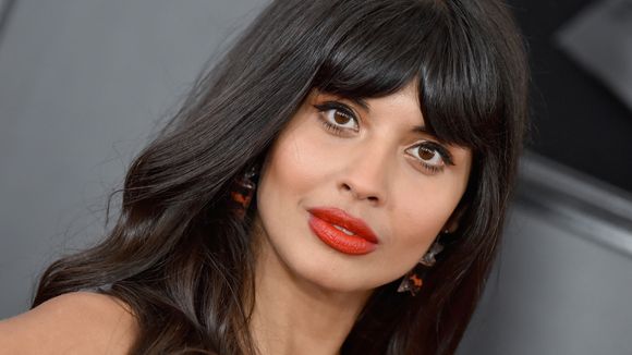 "Être une femme est vraiment effrayant" : Jameela Jamil raconte son agression